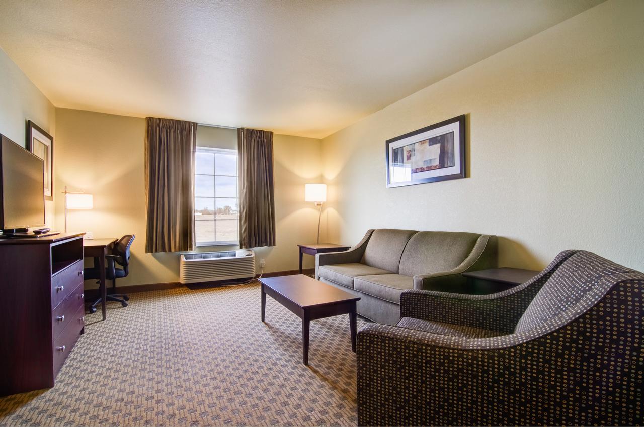Castle Rock Inn & Suites - Quinter Exterior foto